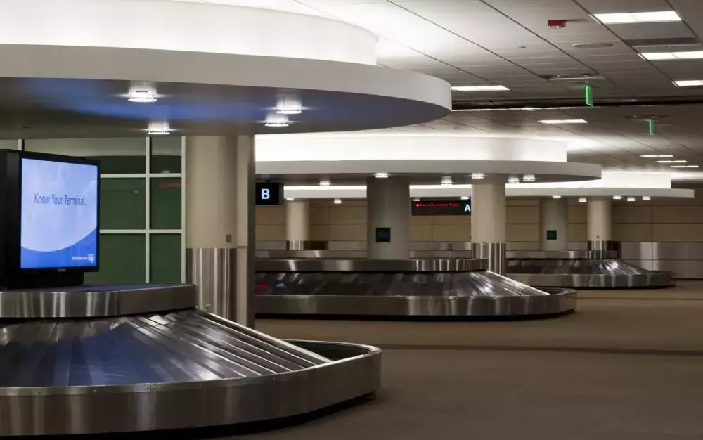 Terminal 2 baggage collect hall